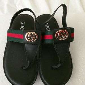 Kid's Gucci thong sandals, size 27